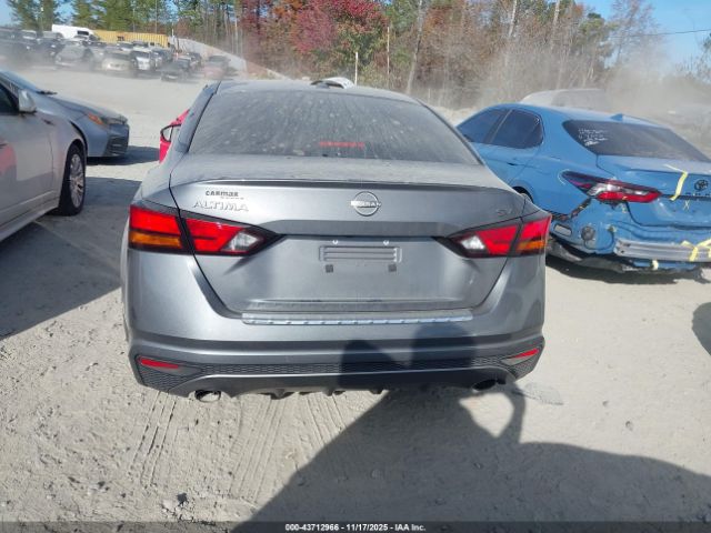 Nissan Altima Sv Fwd Image 13