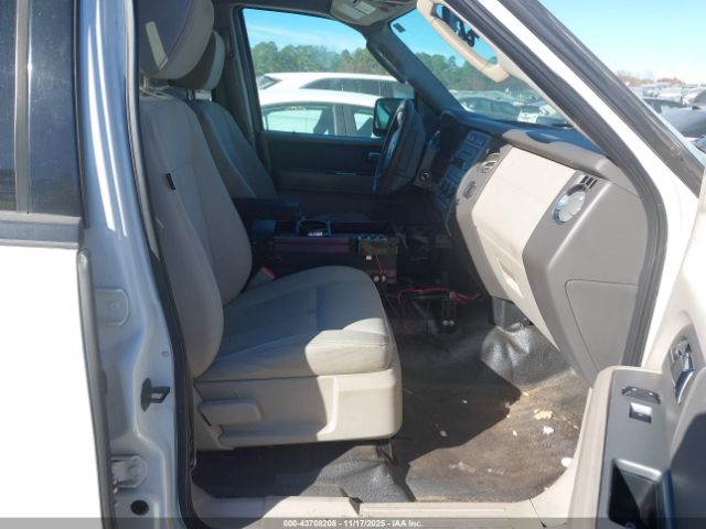 Ford Expedition Xlt Image 10