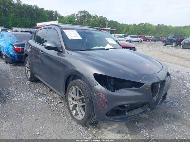  Salvage Alfa Romeo Stelvio