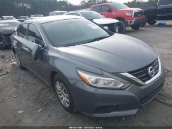  Salvage Nissan Altima