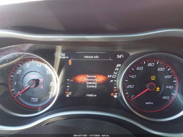 Dodge Charger Image 12