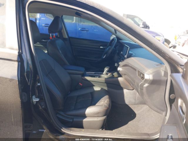 Nissan Altima Sr Fwd Image 9