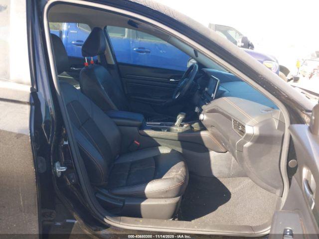 Nissan Altima Sr Fwd Image 9