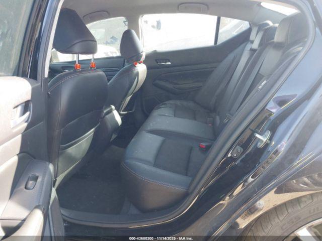 Nissan Altima Sr Fwd Image 4