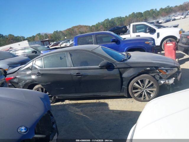 Nissan Altima Sr Fwd Image 16