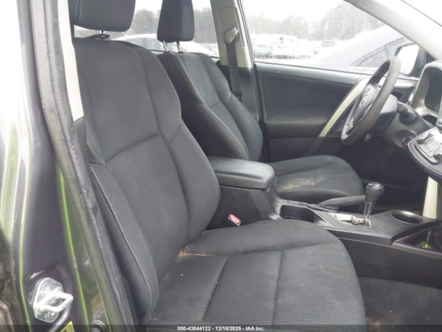 Toyota RAV4 Xle Image 6