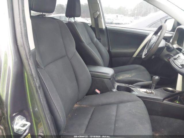 Toyota RAV4 Xle Image 6