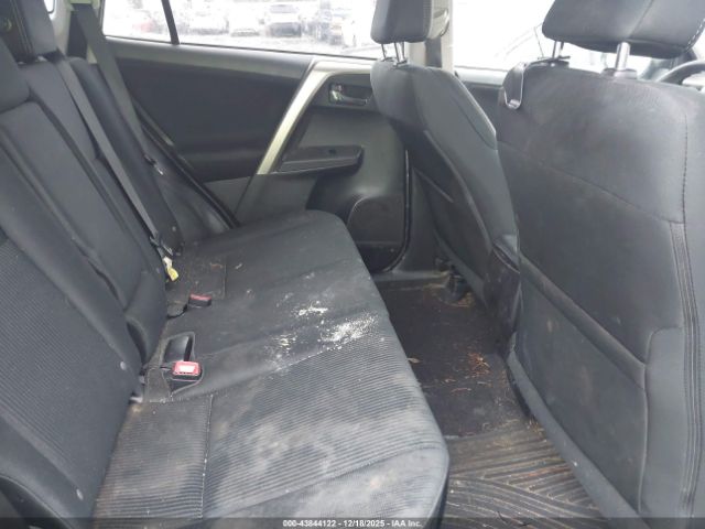 Toyota RAV4 Xle Image 2