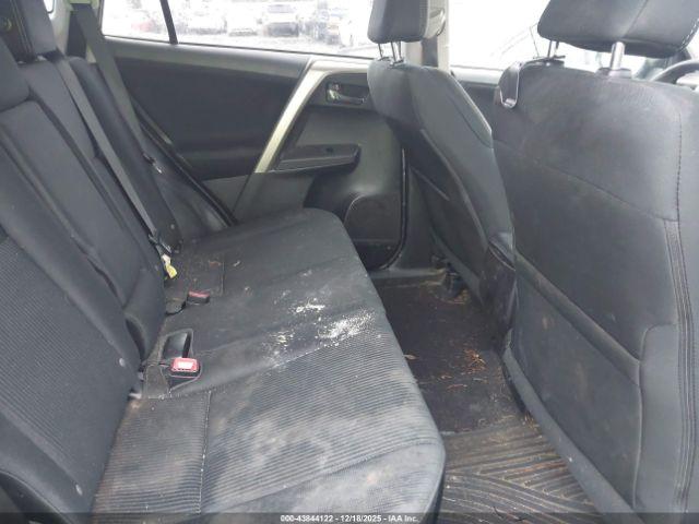 Toyota RAV4 Xle Image 2