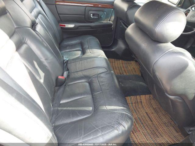 Cadillac DeVille Concours Image 5