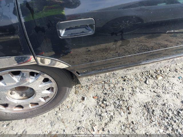 Cadillac DeVille Concours Image 10