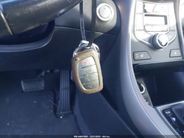 Hyundai ELANTRA Limited Image 11