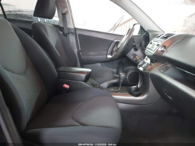 Toyota RAV4 Sport Image 8