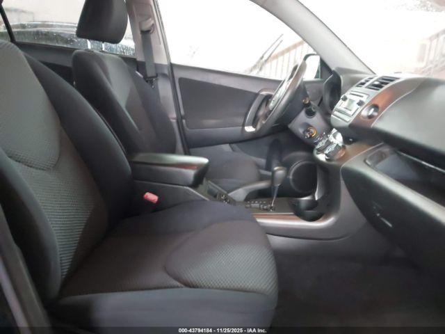 Toyota RAV4 Sport Image 8