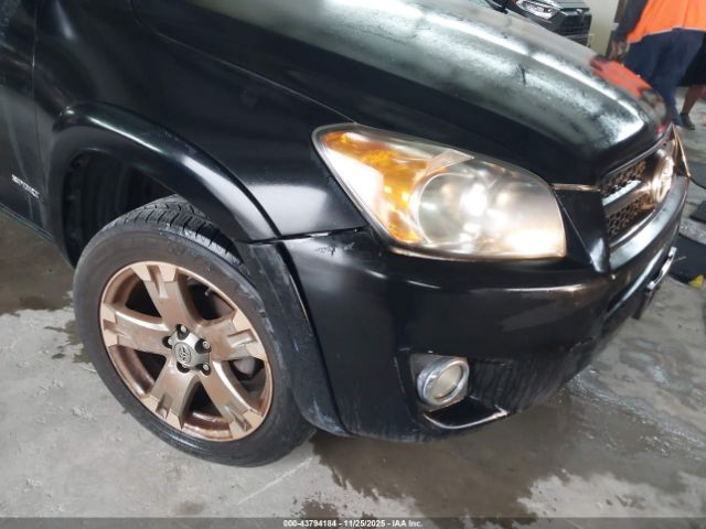 Toyota RAV4 Sport Image 3