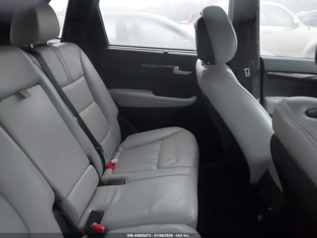 Kia Sorento Limited V6 Image 7