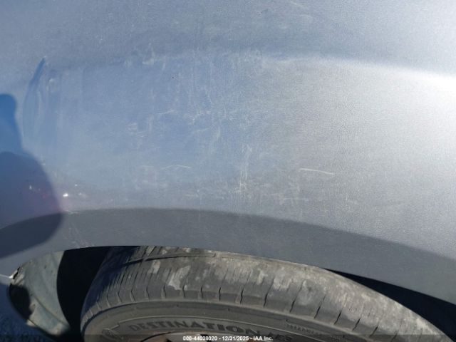 Chevrolet Equinox Ls Image 2