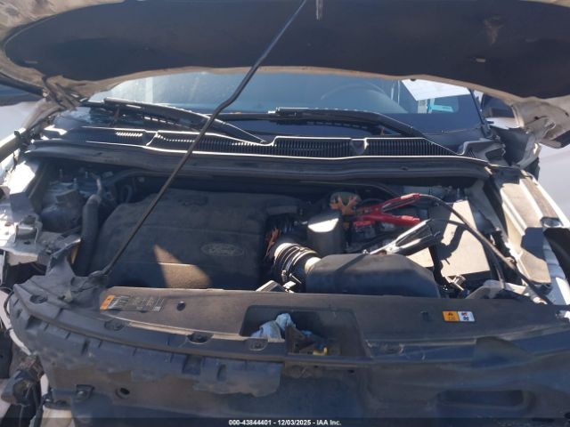 Ford Explorer Xlt Image 8