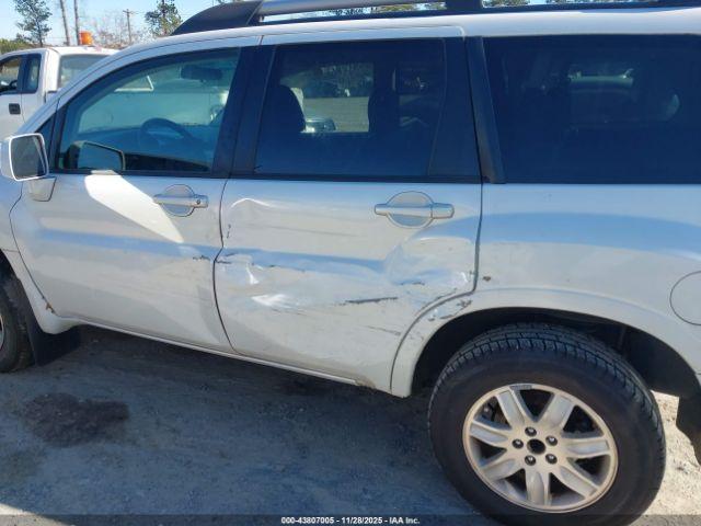 Mitsubishi Endeavor Ls Image 12