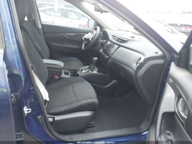 Nissan Rogue S Image 4