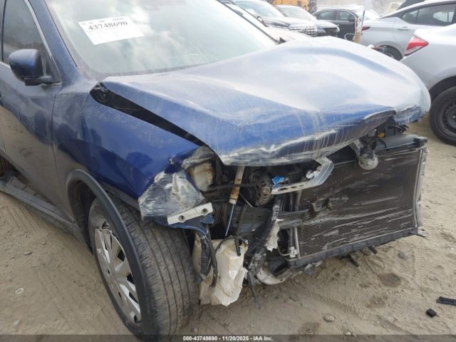 Nissan Rogue S Image 8