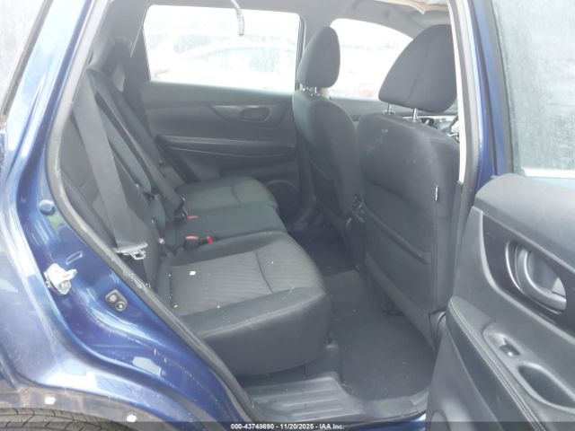 Nissan Rogue S Image 5