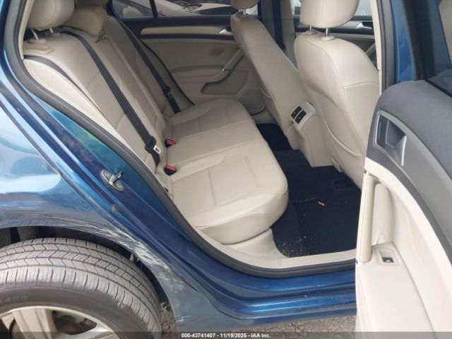 Volkswagen Golf Tdi S 4-door Image 14