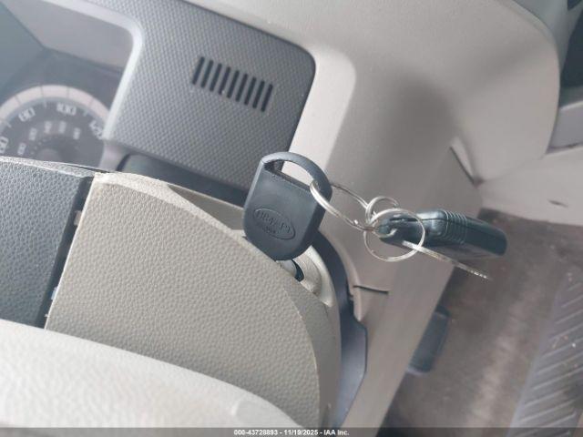 Ford Escape Xlt Image 13