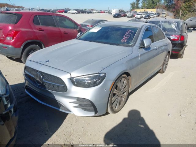 Mercedes-Benz E-Class Image 14