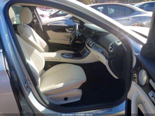 Mercedes-Benz E-Class Image 15