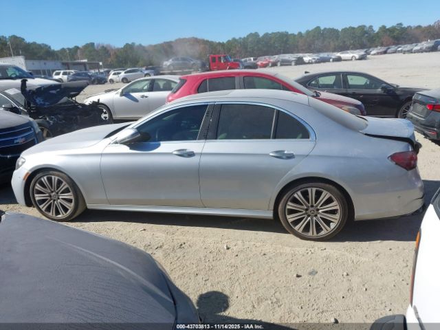 Mercedes-Benz E-Class Image 10