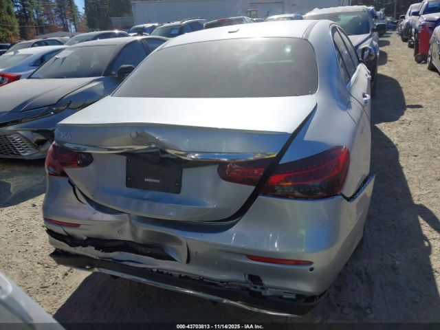 Mercedes-Benz E-Class Image 12