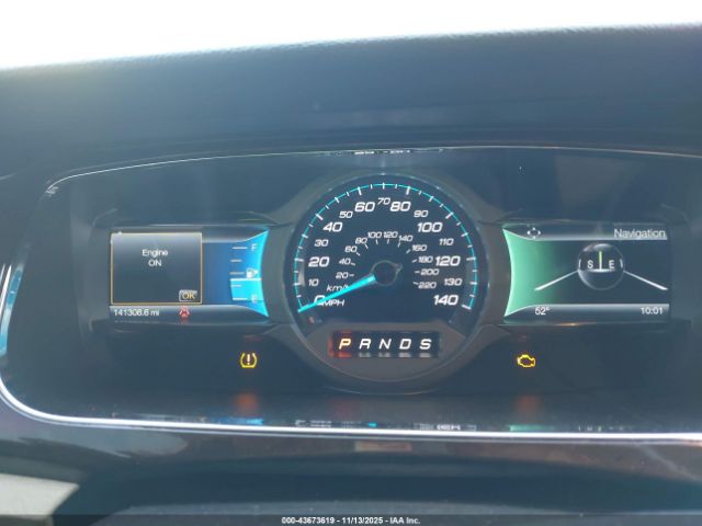 Ford Taurus Limited Image 16