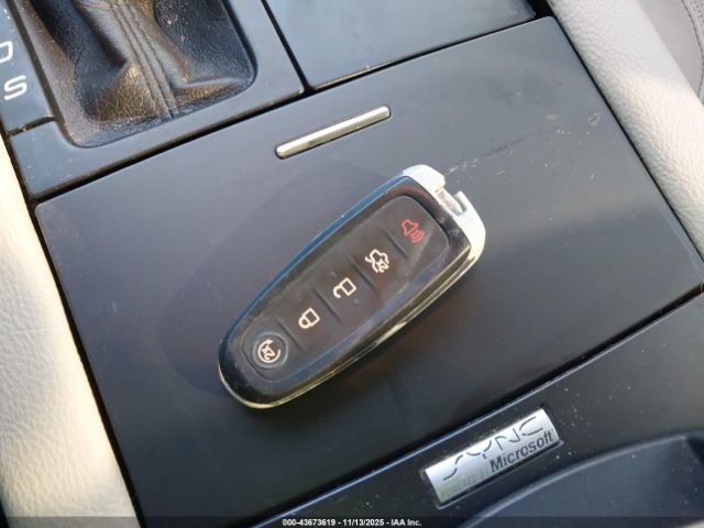 Ford Taurus Limited Image 9