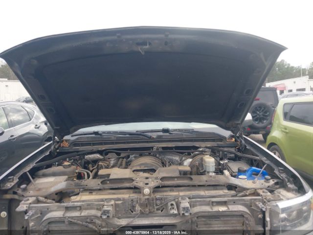 Chevrolet Silverado 1500 High Country Image 12