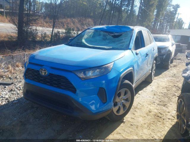 Toyota RAV4 Le Image 11