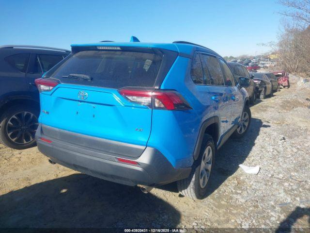 Toyota RAV4 Le Image 6