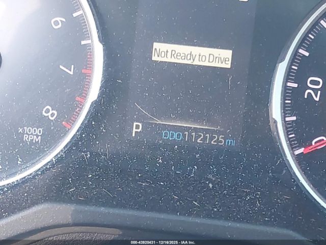 Toyota RAV4 Le Image 2