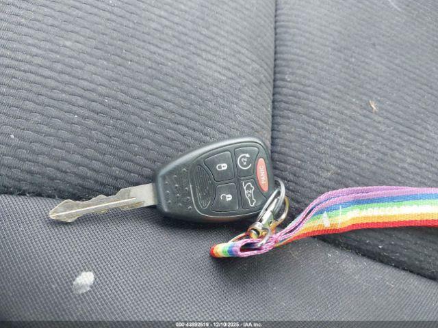 Chrysler 200 Touring Image 5