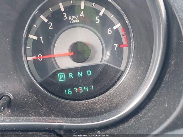 Chrysler 200 Touring Image 9