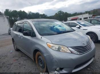  Salvage Toyota Sienna
