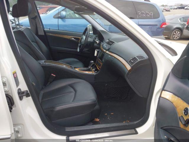 Mercedes-Benz E-Class Image 13