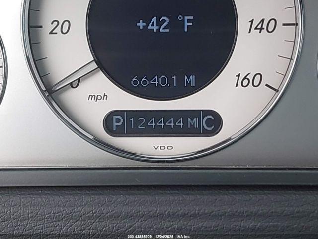 Mercedes-Benz E-Class Image 2