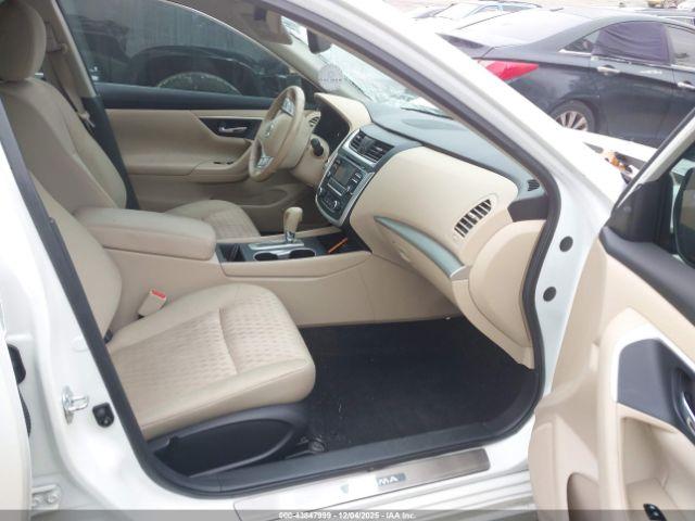 Nissan Altima 2.5 Sv Image 9