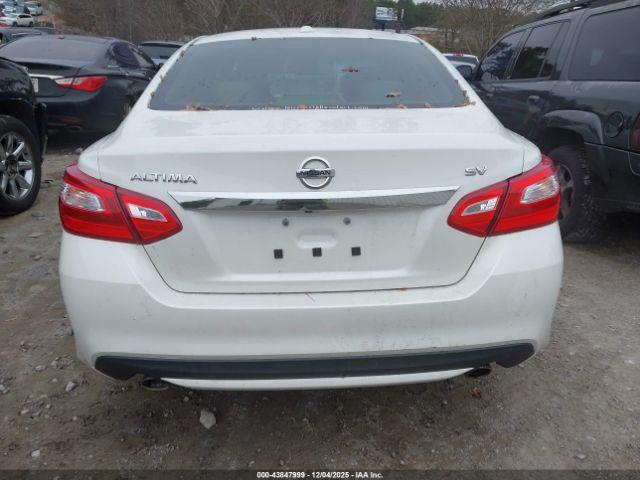 Nissan Altima 2.5 Sv Image 12