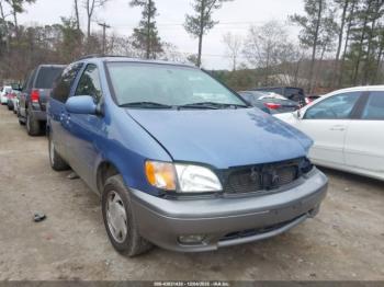  Salvage Toyota Sienna