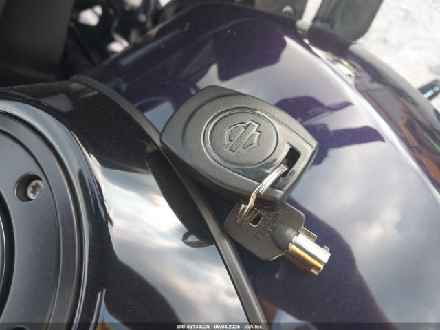 Harley-Davidson Fltrx Image 5