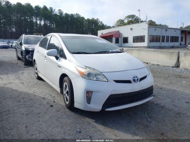  Salvage Toyota Prius