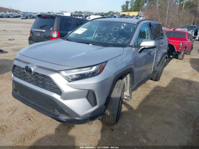 Toyota RAV4 Xle Image 14