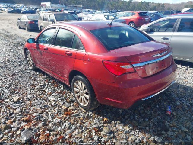 Chrysler 200 Touring Image 4